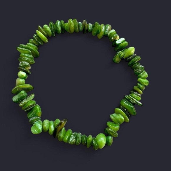 Green Shell Bead Bracelet - Picture 1 of 5